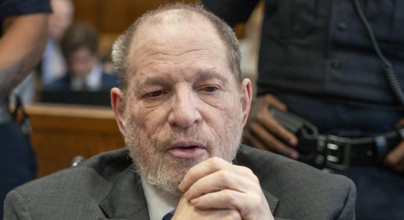 Harvey Weinstein a börtönből is tagadja az ellene felhozott vádakat