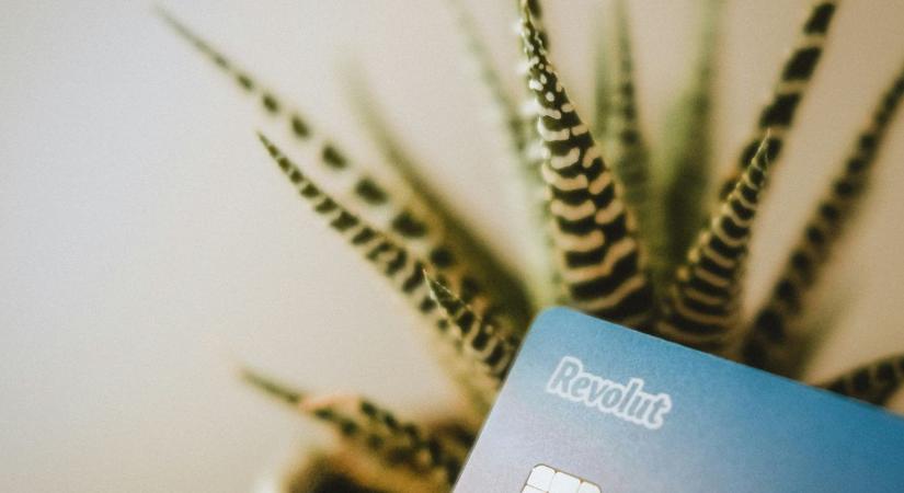 Nem érdemes trükközni: rálát a NAV a Revolut számlákra is