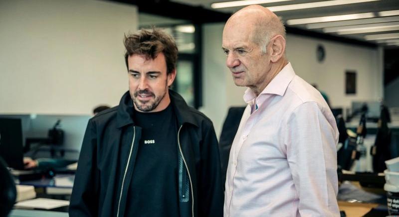 Először fog részt venni F1-es nagydíjon az Aston Martinnal Adrian Newey