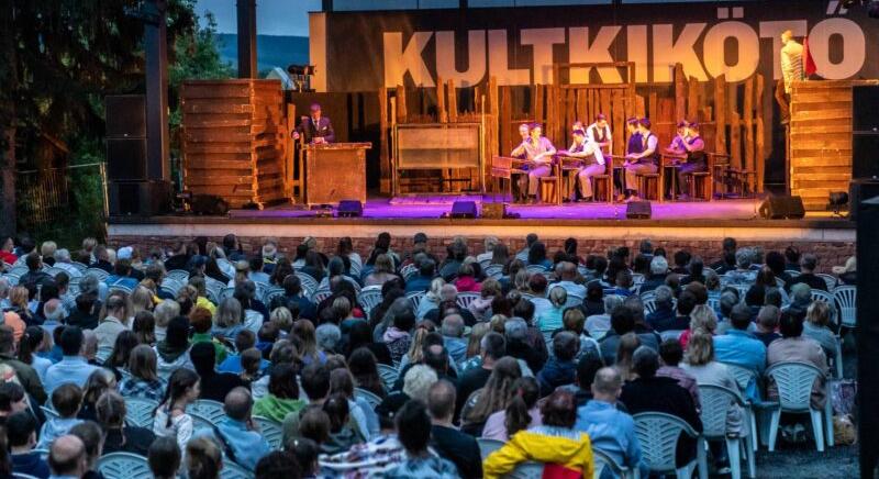 Összeállt a Kultkikötő jubileumi évada!