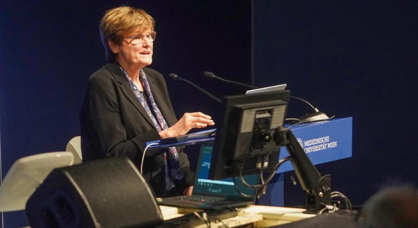 Az egészség megőrzésének fontosságáról beszélt Karikó Katalin diákoknak Bécsben