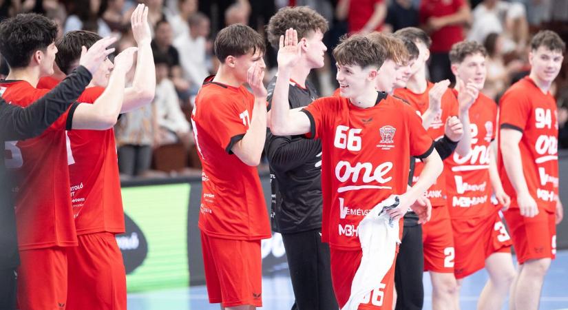 Ingyenjeggyel lehet szurkolni a Veszprémnek a kölni négyes döntőben