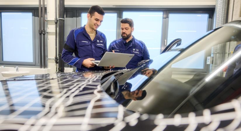 Már közel háromezren dolgoznak a debreceni BMW-gyárban