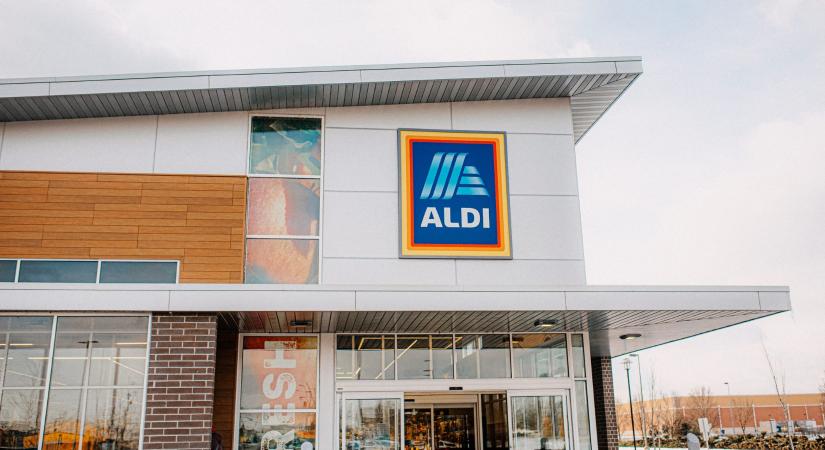 Visszatér az Aldi polcaira a jégkockakészítő gép – csak ennyibe kerül
