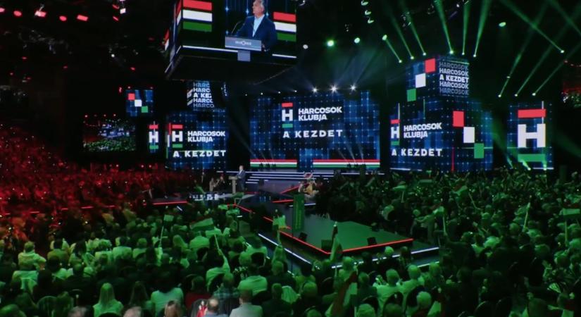 Zseniális: Hatalmas bohócot csinált Orbánékból a fiatal magyar videós