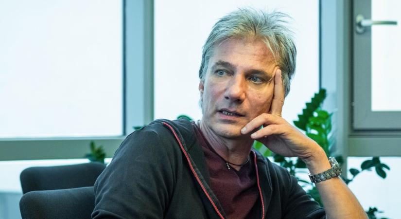 Bochkor Gábor az anyagi helyzetéről: Ha a rádióban lehúznák a redőnyt, jó pár évig tudnék élni a mostanihoz hasonló színvonalon