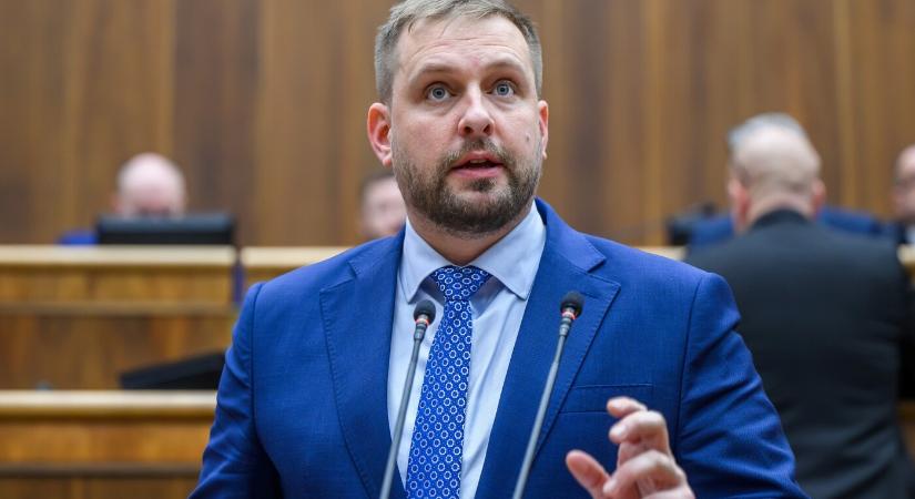 Lemondásra szólította fel Šaškot az SaS és a Slovensko