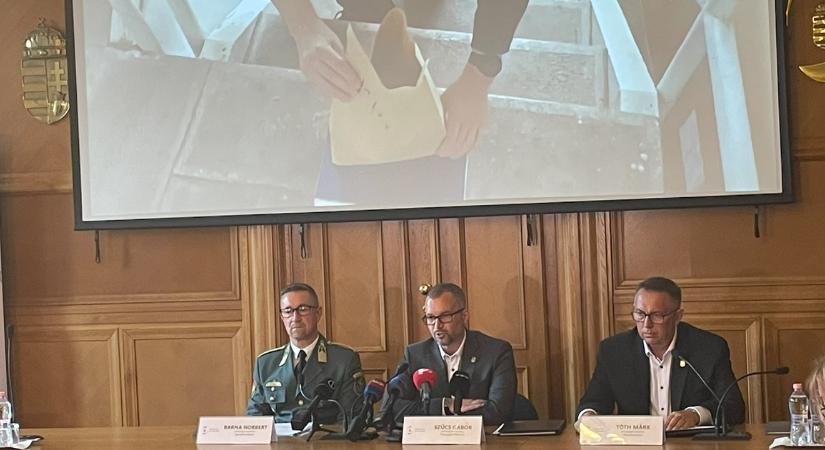 Minden idők legnagyobb rajtaütése a NAV-nál - egész Európát ellátta a felszámolt illegális cigigyár - videón a rajtaütések