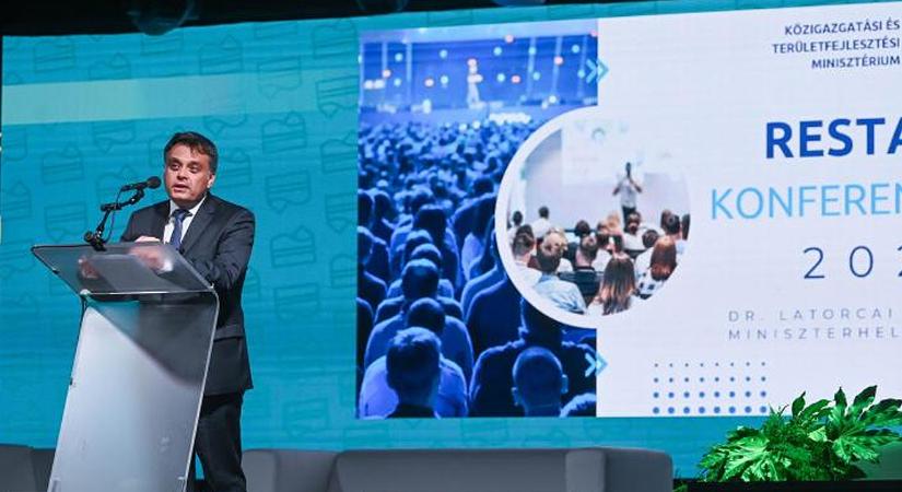 Debrecenben is fejlesztené a kormány a konferenciaturisztikai képességeket