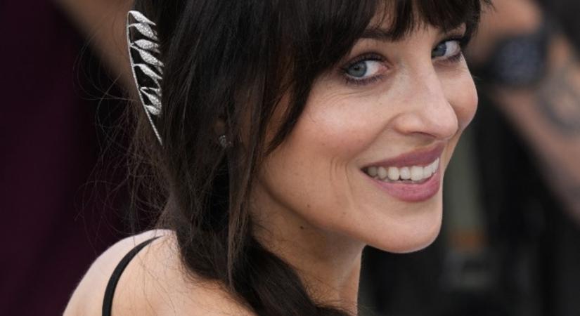 Egyszerű, de nagyszerű: Dakota Johnson frizurája mindent vitt Cannes-ban