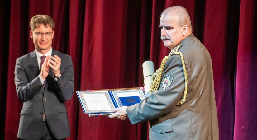 Honvédeket és jubileumot ünneplő civileket köszöntöttek