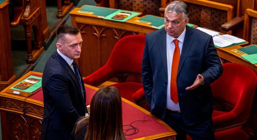 Fordulat: Orbán Viktor és Rogán Antal is a nevére vette az „átláthatósági” törvényt