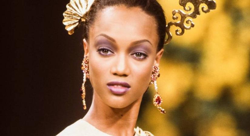 Nádszálkarcsú szupermodell volt, ma már telt idomokkal hódít: Tyra Banks 51 évesen bomba dekoltázzsal ilyen dögös