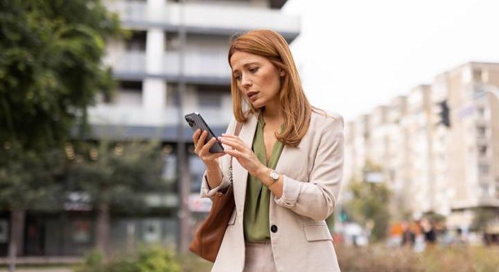 Az anyai aggodalomra apellálnak a csalók – veszélyes SMS érkezhet