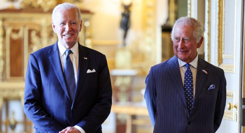 Károly király is üzent a súlyos beteg Joe Bidennek