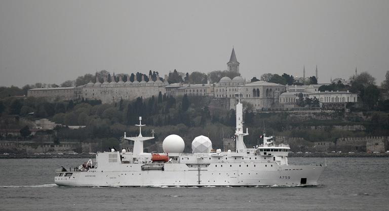 Francia kémhajó indult Vlagyimir Putyin flottája ellen a Balti-tengerre