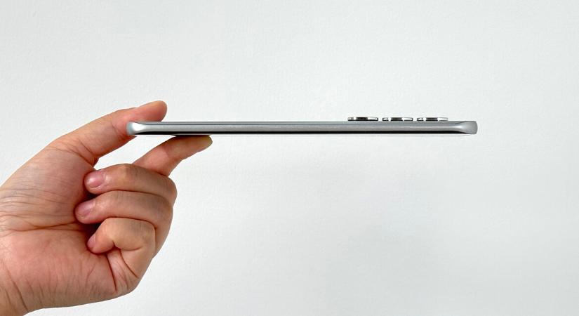6 milliméter alá lő az Infinix is