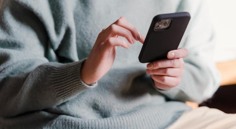 Mostantól push-üzeneteket is küldhet a mobiltelefonokra a kormány