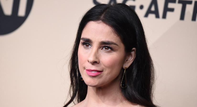 Sarah Silverman sokkoló vallomása: a nagyapja dühében halálra rázta a színésznő csecsemőkorú testvérét