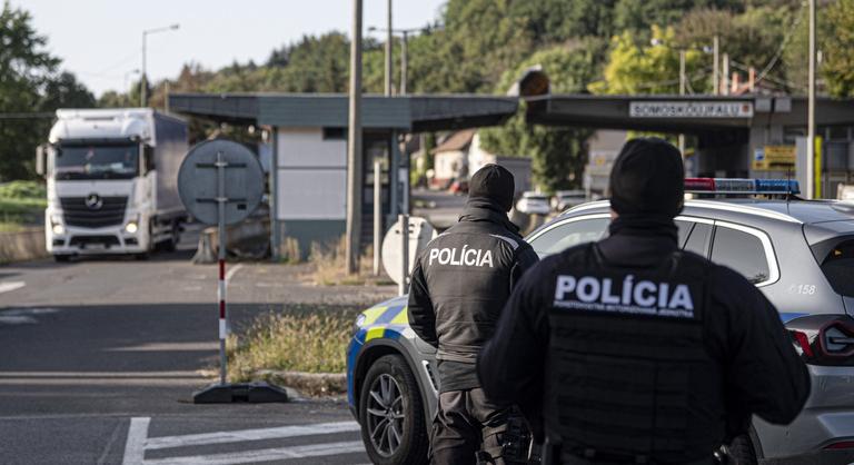 Kedd éjféltől újra megnyitnak minden átkelőt a magyar–szlovák határon
