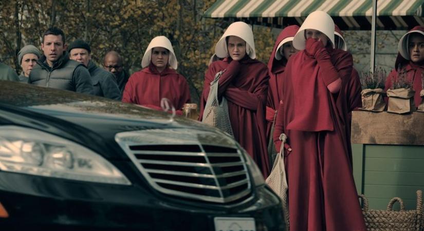 Befejező évadához érkezett a totalitárius jövő disztópiája: A szolgálólány meséje az HBO-n