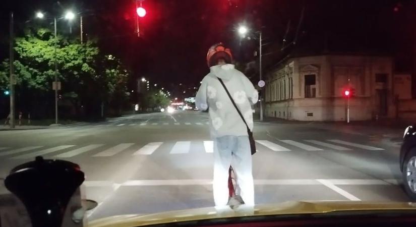 "Lehet, csak nem szabad" - A gatyád rámegy a bírságra, ha ittasan rollerezel
