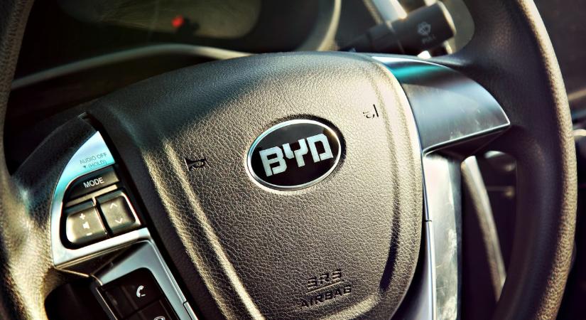 Kínában már árulják a "Tesla-gyilkos" BYD-modellt