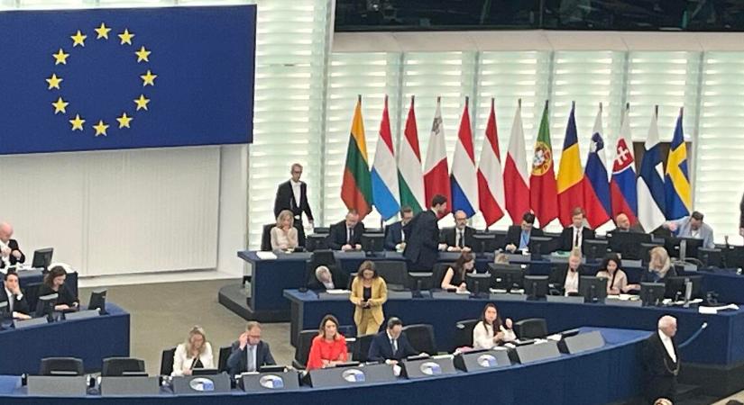 Ez gyors volt: már szerdán nekimehet az Európai Parlament az „átláthatósági” törvénynek