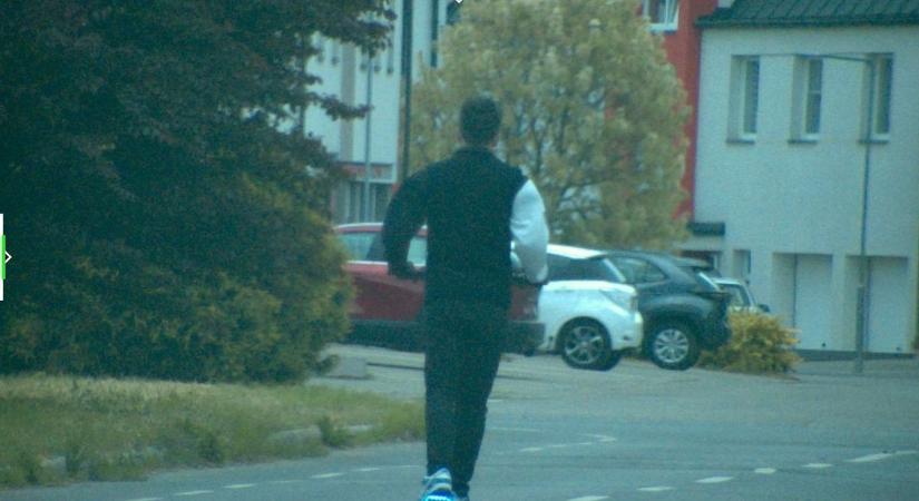 Száguldozó rolleres fotója bizonyítja: ezért kell védőfelszerelés