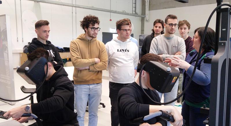 A BMW Group Gyár Debrecennél tanultak a debreceni egyetemisták