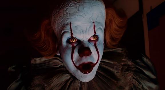 Stephen King bohóca visszatért Derrybe - Itt az AZ előzménysorozatának előzetese