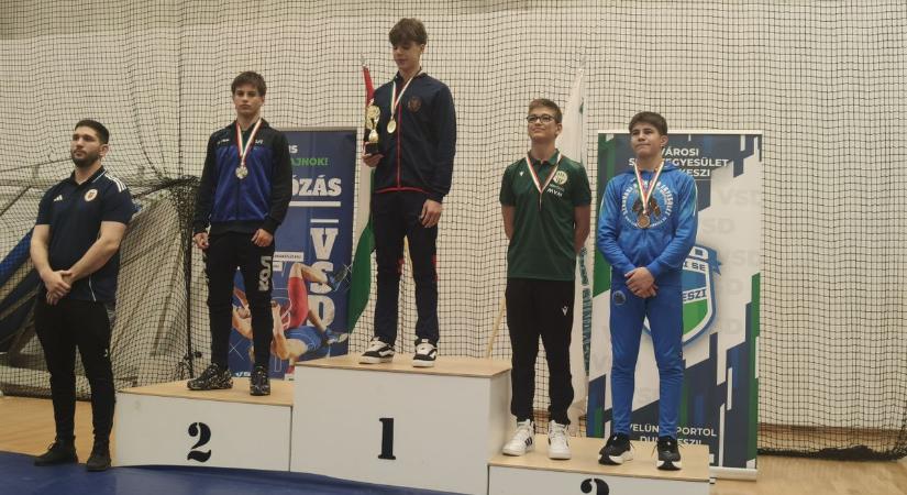 Ahol indultak, ott érmet nyertek a KASI birkózói