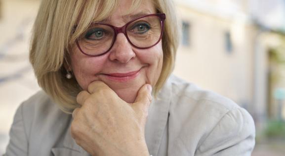 Péterfy-Novák Éva: Volt olyan történet, ami nem került be a regénybe, mert nem bírta el a papír