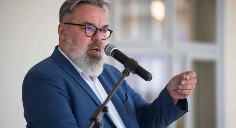 L. Simon Lászlónak most már saját söre is van
