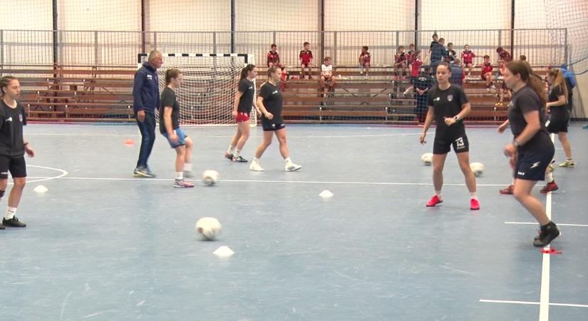 Nehéz, de nem reménytelen helyzetben a női futsalosok