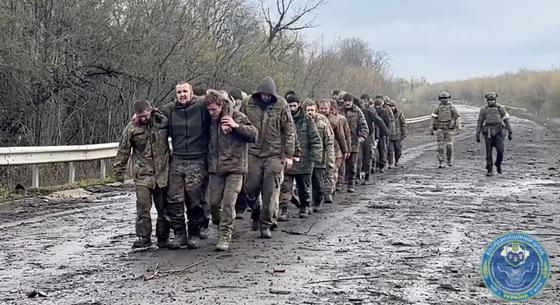 CNN: Kiszivárgott egy hangfelvétel, ahol magukat megadó ukrán katonák kivégzésére adnak utasítást