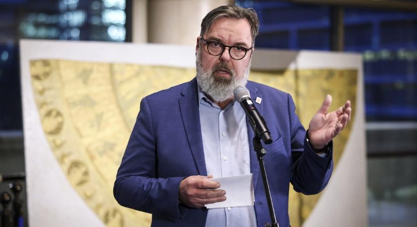 L. Simon László egy hazai sörfőzde tulajdonosa lett