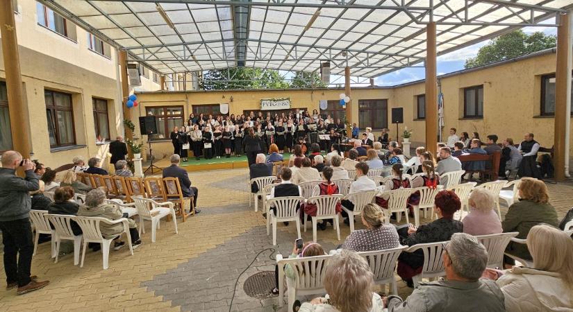 Jubileum – Nyolcvan éve tanít, formál, értéket közvetít a gimnázium