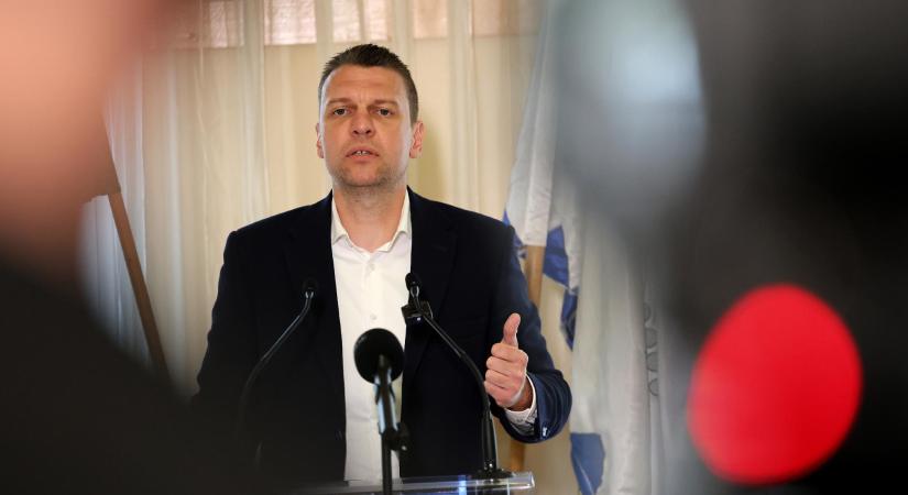 A kormánypártok kommunikációs igazgatója szerint hazugságokat terjesztenek a Tisza párt és trolljai  videó