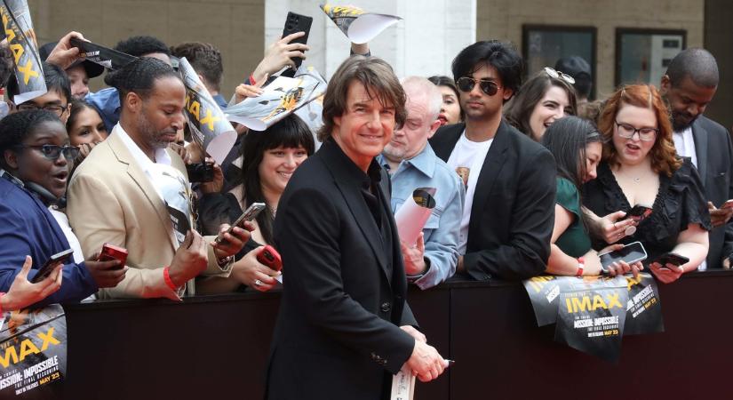Zavarba ejtő kérdést kapott Tom Cruise a Mission: Impossible új részének premierjén – videó