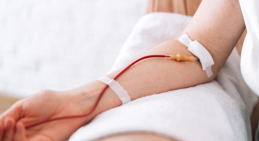 Kibővítik a betegségek listáját: ezentúl nyugat-nílusi lázra is vizsgálják a véradáskor levett vért