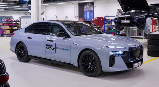 Nagyobb hatótáv és biztonság: szilárdtest akkus BMW i7 a láthatáron