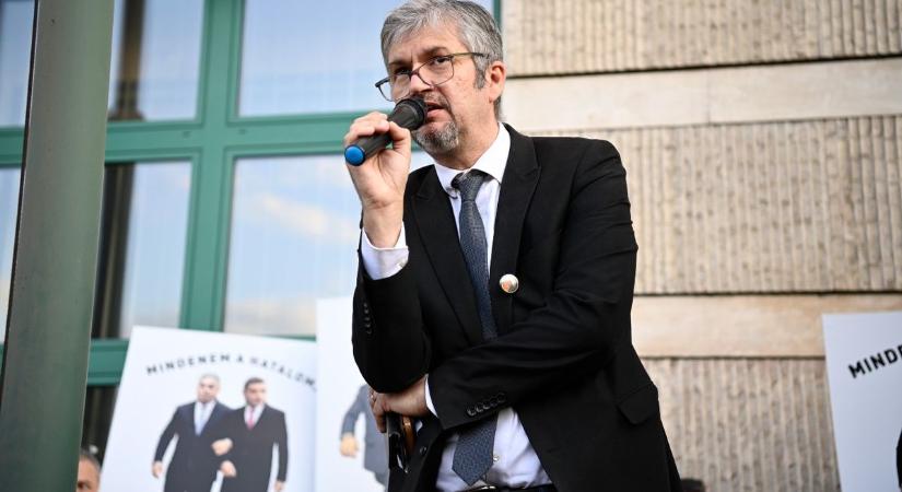 „Nincs helye sem a megosztásnak, sem kirekesztésnek, különösen nem június 4-én” – Hadházy bemerészkedett Zuglóba, rögtön meg is kapta a magáét