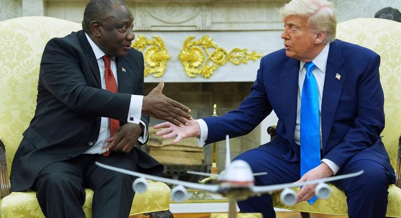 Donald Trump szerint „népirtás” zajlik fehér telepesek ellen Dél-Afrikában