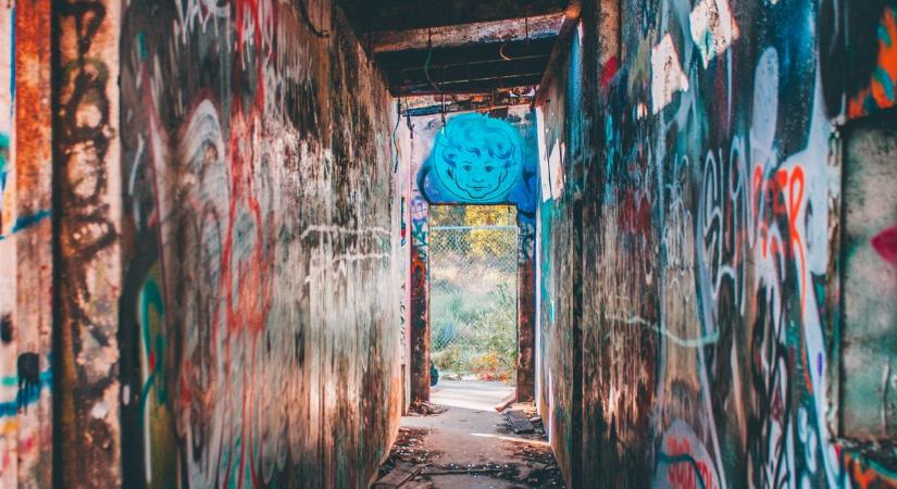 Hátborzongató graffitit találtak ott, ahol az eltűnt kisfiút utoljára látták