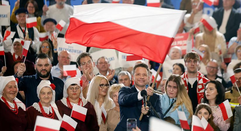 Kiélezett harc a lengyel elnöki székért