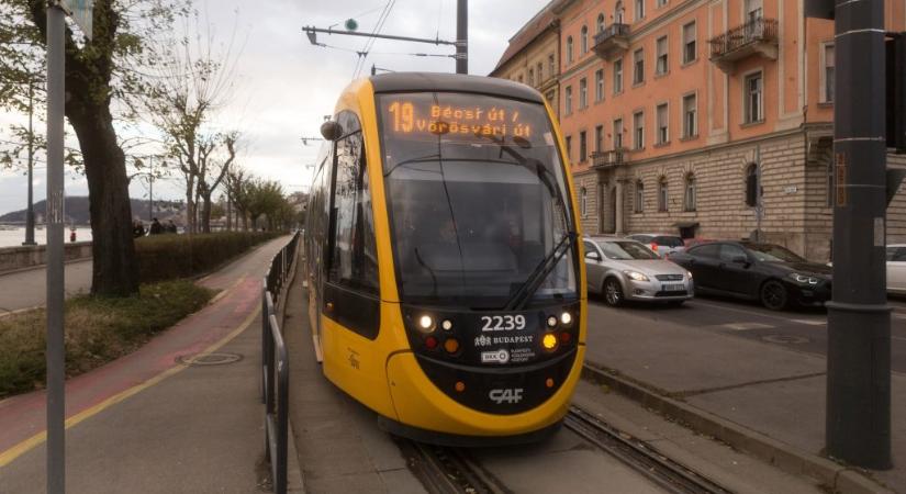 Ezért vonták vissza Lázárék a budai fonódó villamos tenderét