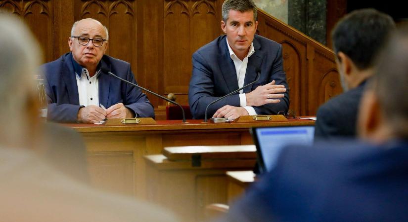 Kocsis Máté sietett tisztázni, hogy az influenszerekre nem vonatkozik majd a nagytakarítási törvényük