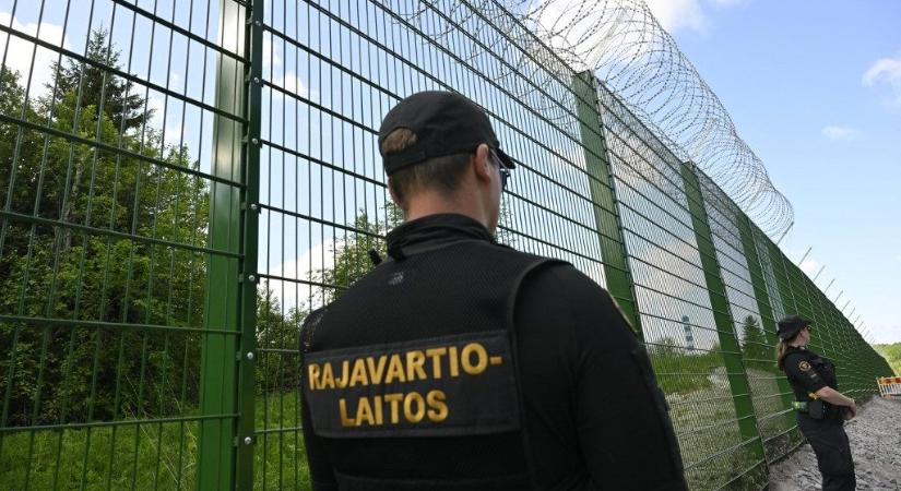 Finnország a legrosszabbra készül Moszkva határ menti aktivitása miatt