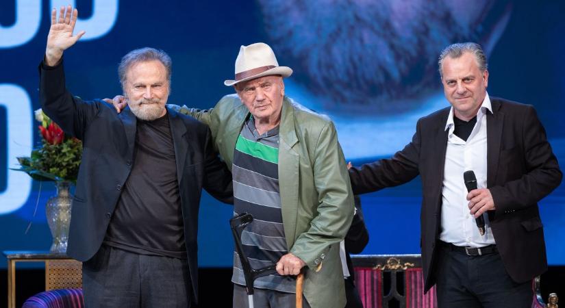 Egy színpadon Franco Nero és Koncz Gábor (galériavideók)